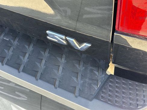 Used 2023 Nissan Titan SV image 28