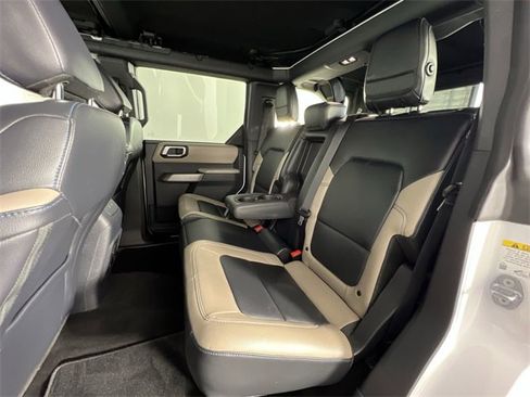 Used 2023 Ford Bronco Wildtrak image 26