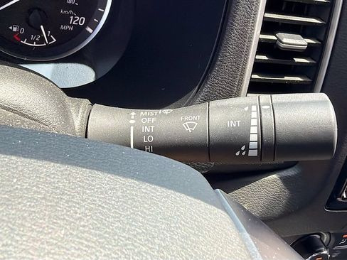 Used 2024 Nissan Frontier SV RWD image 20