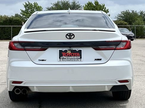 Used 2025 Toyota Camry XSE FWD image 5
