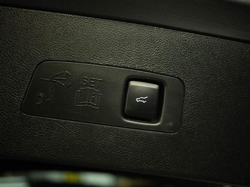 Used 2022 Lincoln Corsair FWD w/ Premium Package image 8
