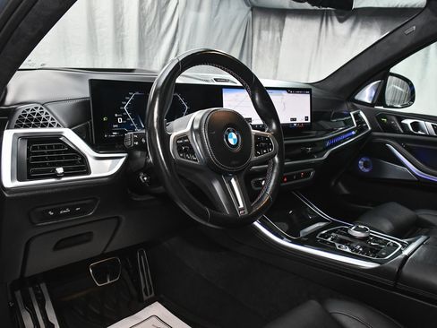 Used 2024 BMW X5 M60i image 24