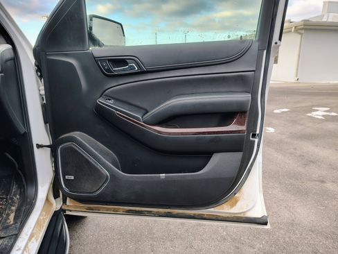 Used 2019 GMC Yukon XL SLT image 14