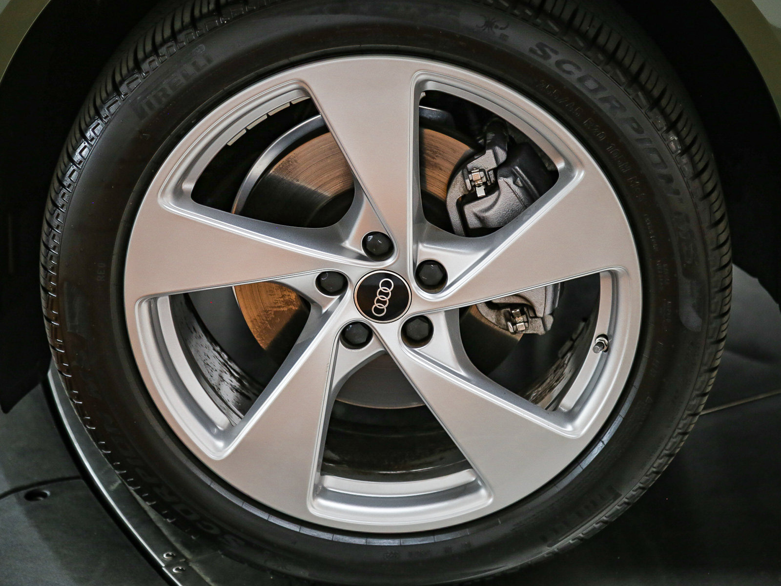 Certified 2025 Audi Q5 Premium AWD/4WD image 10
