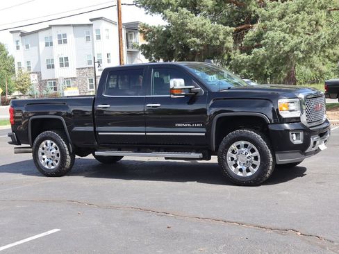 Used 2016 GMC Sierra 2500 Denali w/ Duramax Plus Package AWD/4WD image 2