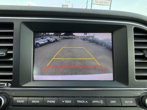 Used 2018 Hyundai Elantra SEL FWD image 17