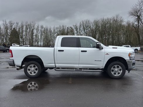 Used 2024 RAM 2500 Big Horn image 28