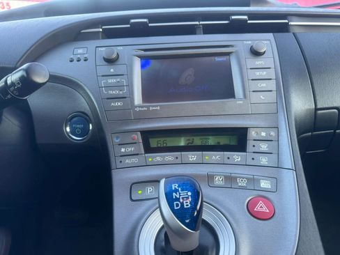 Used 2012 Toyota Prius Three image 30