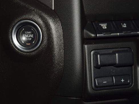 Used 2024 Chevrolet Silverado 2500 Custom w/ Custom Value Package image 36