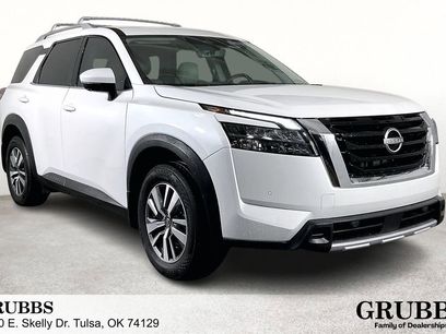 Certified 2025 Nissan Pathfinder SL
