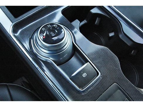 Used 2021 Ford Edge ST-Line FWD image 25