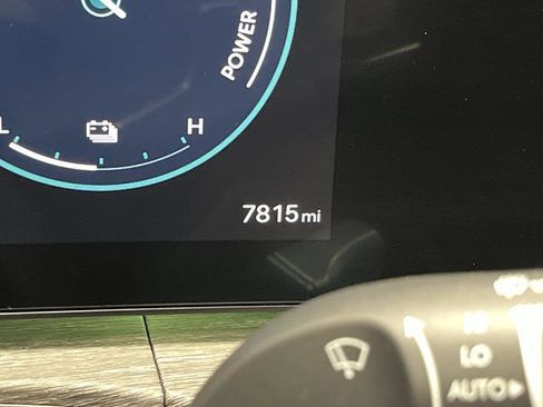 Used 2024 Hyundai Santa Fe Limited image 6