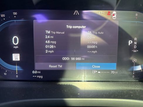 Used 2023 Volvo XC60 B5 Plus image 8