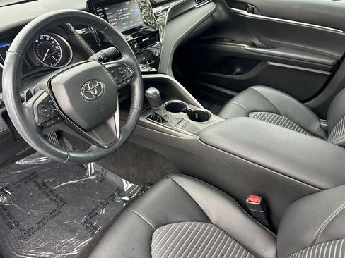 Used 2023 Toyota Camry SE FWD image 10