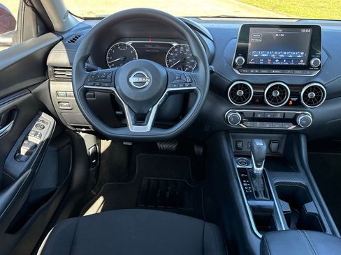 Used 2025 Nissan Sentra SV image 9
