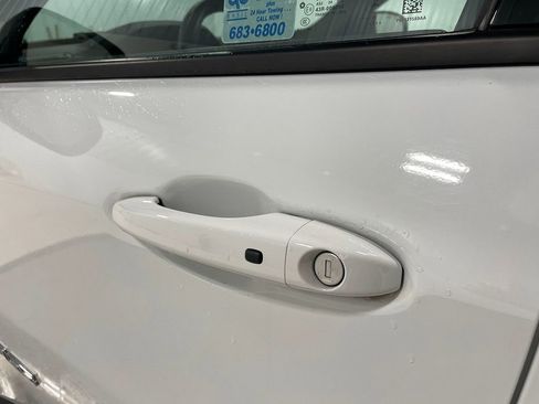 Used 2024 Jeep Compass Limited image 14