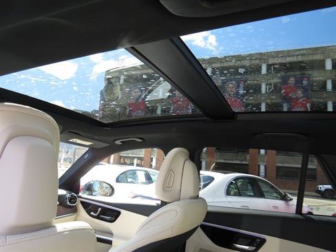 Used 2026 Mercedes-Benz GLC 300 4MATIC image 23