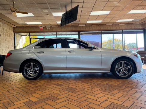 Used 2017 Mercedes-Benz E 300 4MATIC image 8