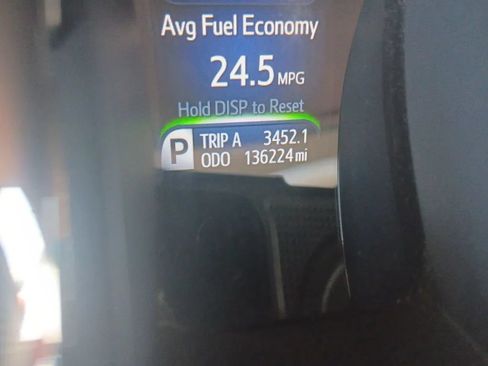 Used 2014 Toyota Avalon Limited w/ Technology Package FWD image 22