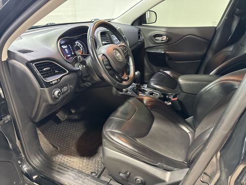 Used 2019 Jeep Cherokee Latitude Plus image 26