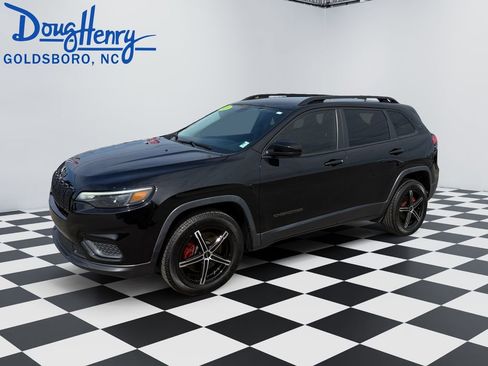 Used 2020 Jeep Cherokee Latitude FWD image 1