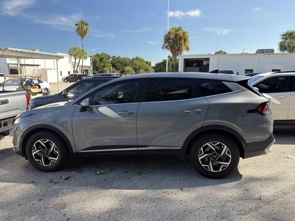 Certified 2025 Kia Sportage LX FWD image 7