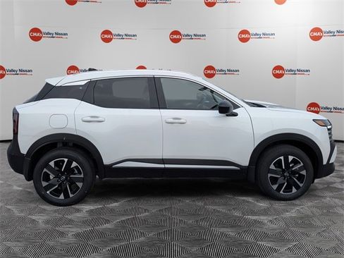 New 2026 Nissan Kicks SV image 4