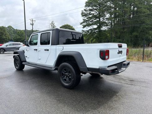 Certified 2024 Jeep Gladiator Sport AWD/4WD image 7