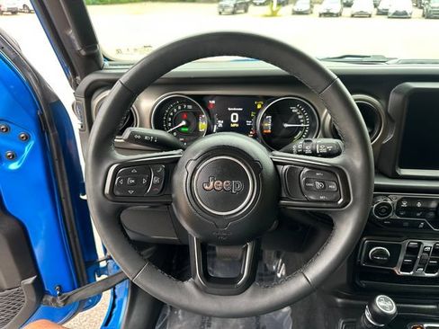 Used 2023 Jeep Wrangler Unlimited w/ Cold Weather Group AWD/4WD image 32
