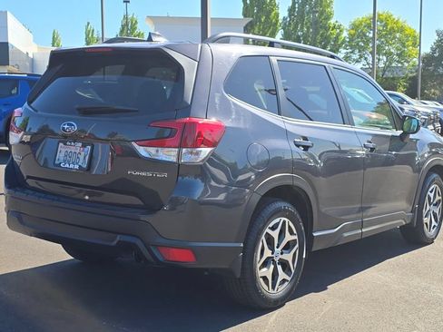 Used 2019 Subaru Forester Premium AWD/4WD image 41