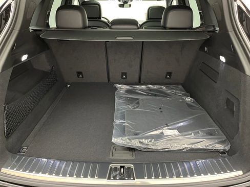 Used 2025 Porsche Cayenne image 21