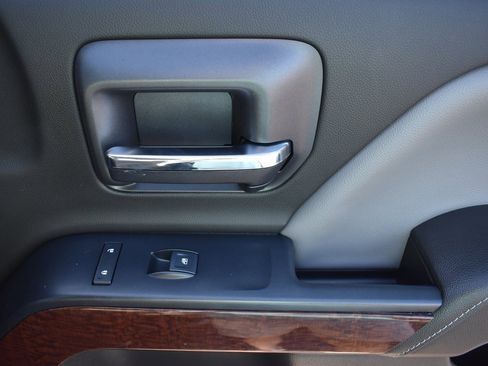 Used 2018 GMC Sierra 1500 SLT image 14