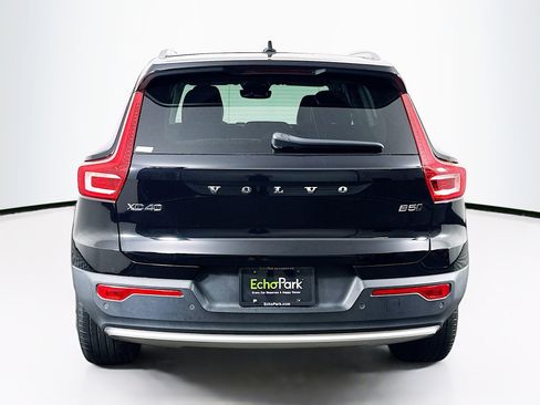 Used 2023 Volvo XC40 B5 Core w/ Protection Package Premier image 7