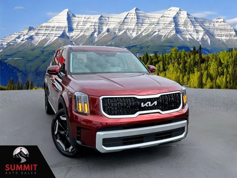 Used 2024 Kia Telluride EX w/ EX Captain's Chair Package AWD/4WD image 1
