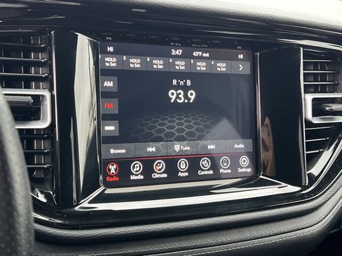 Used 2024 Dodge Durango SXT image 18