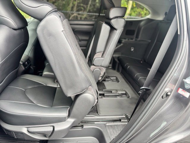 Used 2023 Toyota Highlander XLE w/ Protection Package #3 (TMS) AWD/4WD image 39