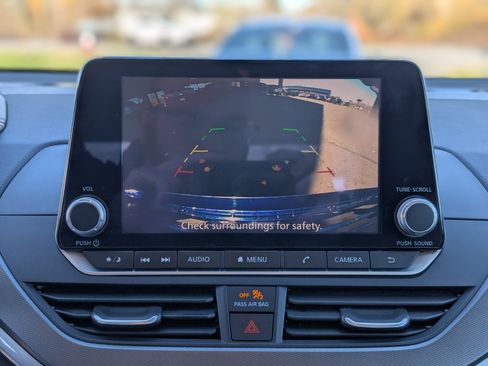 Used 2023 Nissan Altima 2.5 SR image 3