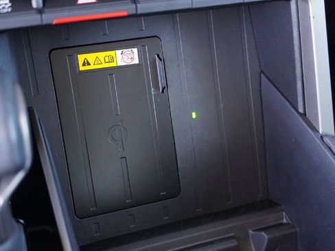 Used 2024 Toyota Tundra Limited image 16