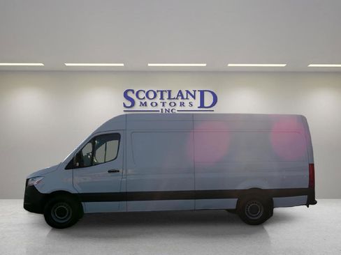 Used 2023 Mercedes-Benz Sprinter 2500 image 1
