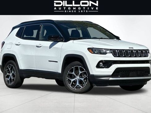 Used 2024 Jeep Compass Limited AWD/4WD image 2