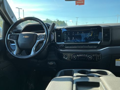 Certified 2023 Chevrolet Silverado 1500 LT AWD/4WD image 5