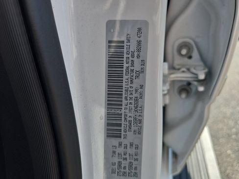 Used 2019 RAM 1500 Limited AWD/4WD image 31