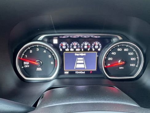 Used 2021 Chevrolet Suburban High Country RWD image 12