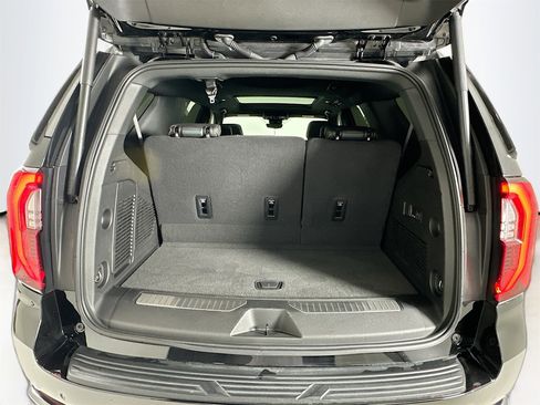 Used 2025 GMC Yukon AT4 w/ AT4 Premium Package image 29