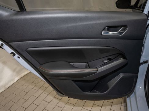 Used 2023 Nissan Altima 2.5 SR w/ SR Premium Package image 10