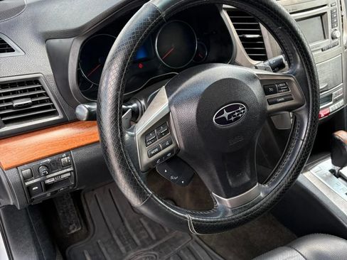 Used 2014 Subaru Outback 2.5i Limited AWD/4WD image 10