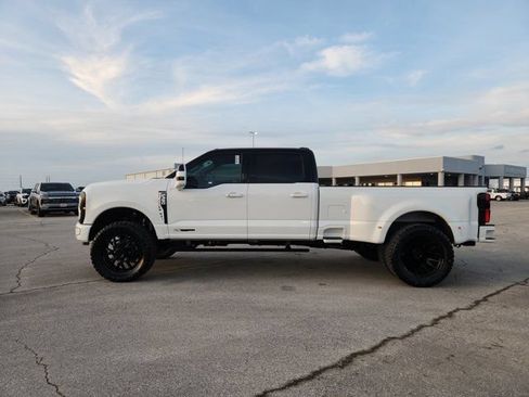 Used 2026 Ford F350 Platinum AWD/4WD image 4
