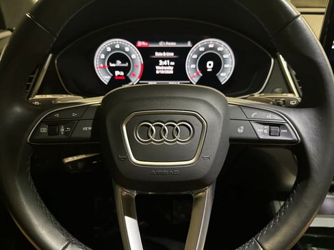 Used 2025 Audi Q5 2.0T Premium w/ Convenience Plus Package AWD/4WD image 23