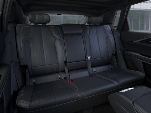 New 2026 Cadillac Lyriq V AWD/4WD image 17