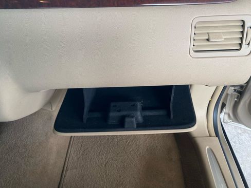 Used 2006 Buick Lucerne CX FWD image 34